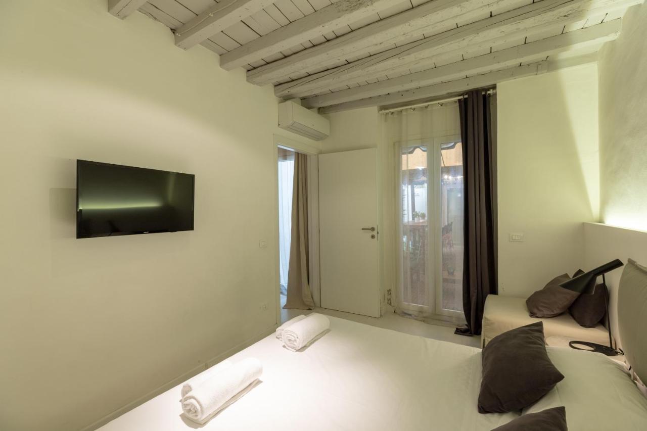 Pinti Patio Apartment フィレンツェ エクステリア 写真